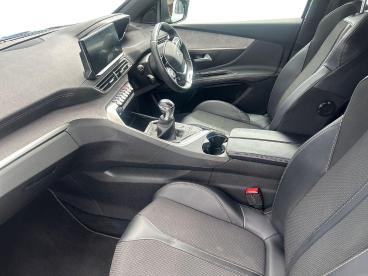 SPOTICAR Peugeot 3008 1.2 Puretech Gt Euro 6 (s/s) 5dr Used Car - Suv Petrol Black - Wallsend - 1200616336_3