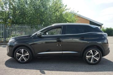 SPOTICAR Peugeot 3008 1.2 Puretech Gt Euro 6 (s/s) 5dr Used Car - Suv Petrol Black - Bromsgrove - 1200617100_5