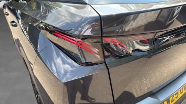 SPOTICAR Peugeot 3008 1.2 Gt E-dsc6 Euro 6 (s/s) 5dr Used Car - Suv Hybrid Grey - Godalming - 1200618941_5