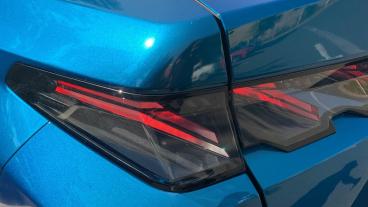 SPOTICAR Peugeot 3008 1.2 Gt E-dsc6 Euro 6 (s/s) 5dr Used Car - Suv Hybrid Blue - Walton On Thames - 1200619047_5