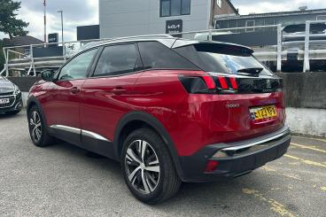 SPOTICAR Peugeot 3008 1.2 Puretech Allure Premium + Eat Euro 6 (s/s) 5dr Used Car - Suv Petrol Red - Sidcup - 1200619269_2