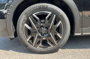 SPOTICAR Peugeot 3008 1.2 Gt E-dsc6 Euro 6 (s/s) 5dr Used Car - Suv Hybrid Black - Basildon - 1200619449_5