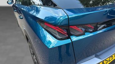 SPOTICAR Peugeot 3008 1.2 Gt E-dsc6 Euro 6 (s/s) 5dr Used Car - Suv Hybrid Blue - Godalming - 1200619469_5