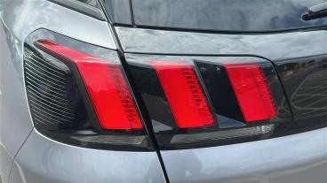 SPOTICAR Peugeot 3008 1.2 Puretech Allure Premium + Eat Euro 6 (s/s) 5dr Used Car - Suv Petrol Grey - Chingford - 1200620913_5