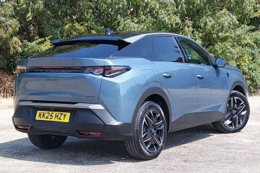 SPOTICAR Peugeot 3008 1.2 Gt E-dsc6 Euro 6 (s/s) 5dr Used Car - Suv Hybrid Blue - Eastbourne - 1200623353_3
