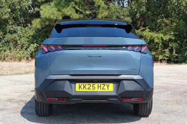 SPOTICAR Peugeot 3008 1.2 Gt E-dsc6 Euro 6 (s/s) 5dr Used Car - Suv Hybrid Blue - Eastbourne - 1200623353_4
