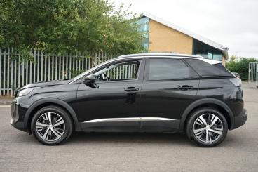 SPOTICAR Peugeot 3008 1.2 Puretech Allure Premium Euro 6 (s/s) 5dr Used Car - Suv Petrol Black - Bromsgrove - 1200623889_5