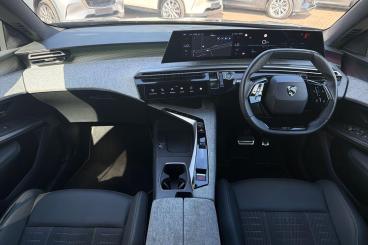 SPOTICAR Peugeot 3008 1.2 Gt E-dsc6 Euro 6 (s/s) 5dr Used Car - Suv Hybrid Black - Worthing - 1200624250_3