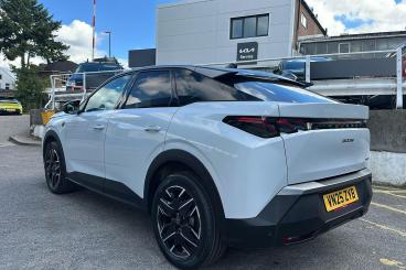 SPOTICAR Peugeot 3008 1.2 Gt E-dsc6 Euro 6 (s/s) 5dr Used Car - Suv Hybrid White - Sidcup - 1200629713_2