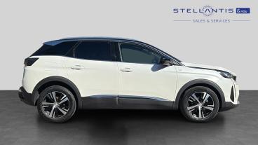 SPOTICAR Peugeot 3008 1.5 Bluehdi Gt Eat Euro 6 (s/s) 5dr Used Car - Suv Diesel White - Godalming - 1200630280_2