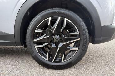 SPOTICAR Peugeot 3008 1.2 Gt E-dsc6 Euro 6 (s/s) 5dr Used Car - Suv Hybrid Grey - Basildon - 1200630989_5