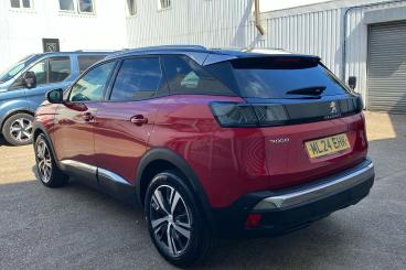 SPOTICAR Peugeot 3008 1.2 Puretech Allure Eat Euro 6 (s/s) 5dr Used Car - Suv Petrol Red - Sidcup - 1200631459_2