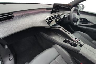 SPOTICAR Peugeot 3008 1.2 Gt E-dsc6 Euro 6 (s/s) 5dr Used Car - Suv Hybrid White - Newbury - 1200642404_2