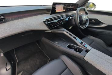 SPOTICAR Peugeot 3008 1.2 Gt E-dsc6 Euro 6 (s/s) 5dr Used Car - Suv Hybrid White - Newbury - 1200642804_2