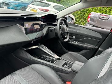 SPOTICAR Peugeot 308 1.2 Puretech Allure Premium Eat Euro 6 (s/s) 5dr Used Car - Saloon Petrol Red - Chichester - 1200531507_2