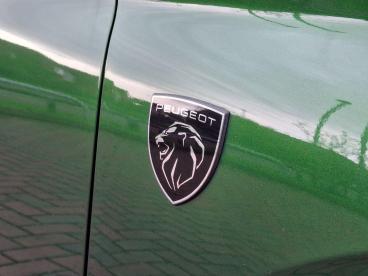 SPOTICAR Peugeot 308 1.2 Puretech Gt Eat Euro 6 (s/s) 5dr Used Car - Saloon Petrol Green - Worthing - 1200557625_4