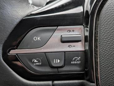 SPOTICAR Peugeot 308 1.2 Puretech Active Premium Eat Euro 6 (s/s) 5dr Used Car - Saloon Petrol Green - County Antrim - 1200559719_5