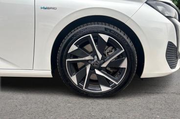 SPOTICAR Peugeot 308 1.6 12.4kwh Allure Premium E-eat Euro 6 (s/s) 5dr Used Car - Saloon Plug-in Hybrid White - Newbury - 1200580174_5