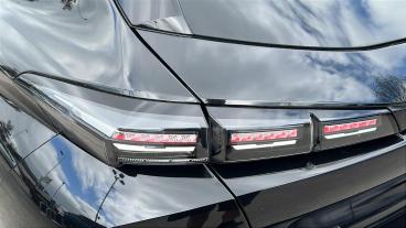 SPOTICAR Peugeot 308 1.2 Puretech Allure Premium Eat Euro 6 (s/s) 5dr Used Car - Saloon Petrol Black - Salford - 1200597413_5