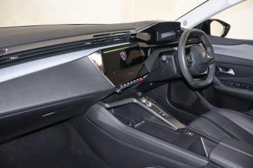 SPOTICAR Peugeot 308 1.2 Puretech Allure Premium Eat Euro 6 (s/s) 5dr Used Car - Saloon Petrol Green - Weston-super-mare - 1200610153_2