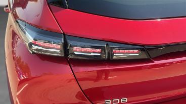 SPOTICAR Peugeot 308 1.2 Puretech Allure Premium Eat Euro 6 (s/s) 5dr Used Car - Saloon Petrol Red - Leicester - 1200613629_5