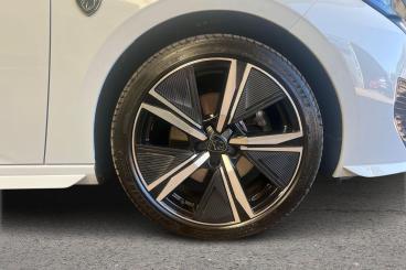 SPOTICAR Peugeot 308 1.5 Bluehdi Gt Eat Euro 6 (s/s) 5dr Used Car - Saloon Diesel White - Romsey - 1200618477_5