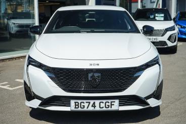 SPOTICAR Peugeot 308 1.2 Puretech Gt Eat Euro 6 (s/s) 5dr Used Car - Saloon Petrol White - Leamington - 1200618710_3