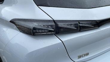 SPOTICAR Peugeot 308 1.2 Gt E-dsc6 Euro 6 (s/s) 5dr Used Car - Saloon Hybrid White - Preston - 1200619951_5