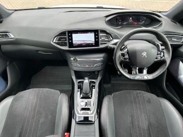 SPOTICAR Peugeot 308 1.2 Puretech Gt Premium Eat Euro 6 (s/s) 5dr Used Car - Saloon Petrol White - Tonbridge - 1200621966_3