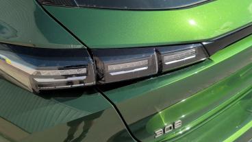 SPOTICAR Peugeot 308 1.2 Puretech Active Premium Eat Euro 6 (s/s) 5dr Used Car - Saloon Petrol Green - Liverpool - 1200625983_5