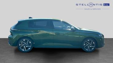 SPOTICAR Peugeot 308 1.2 Puretech Allure Premium Eat Euro 6 (s/s) 5dr Used Car - Saloon Petrol Green - Chingford - 1200626104_2
