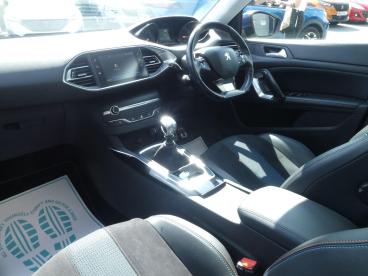 SPOTICAR Peugeot 308 1.2 Puretech Tech Edition Euro 6 (s/s) 5dr Used Car - Saloon Petrol Blue - Devizes - 1200626569_2