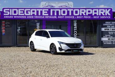 SPOTICAR Peugeot 308 1.2 Puretech Allure Premium Eat Euro 6 (s/s) 5dr Used Car - Saloon Petrol White - Great Yarmouth - 1200627790_1