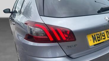 SPOTICAR Peugeot 308 1.2 Puretech Gpf Gt Line Euro 6 (s/s) 5dr Used Car - Saloon Petrol Grey - Salford - 1200637783_5