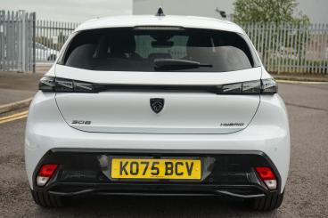 SPOTICAR Peugeot 308 1.2 Gt E-dsc Euro 6 (s/s) 5dr Used Car - Saloon Hybrid White - Bromsgrove - 1200642318_5