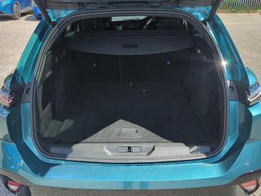 SPOTICAR Peugeot 308 Sw 1.2 Puretech Gt Eat Euro 6 (s/s) 5dr Used Car - Estate Petrol Blue - Newbury - 1200522972_5