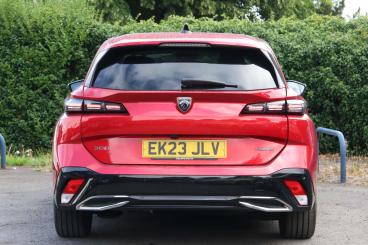 SPOTICAR Peugeot 308 Sw 1.6 12.4kwh Allure Premium E-eat Euro 6 (s/s) 5dr Used Car - Estate Plug-in Hybrid Red - Lichfield - 1200529813_4