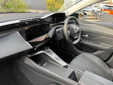 SPOTICAR Peugeot 308 Sw 1.2 Puretech Allure Eat Euro 6 (s/s) 5dr Used Car - Estate Petrol Blue - Wolverhampton - 1200554930_3