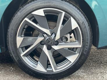 SPOTICAR Peugeot 308 Sw 1.2 Puretech Allure Eat Euro 6 (s/s) 5dr Used Car - Estate Petrol Blue - Wolverhampton - 1200554930_5