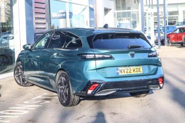 SPOTICAR Peugeot 308 Sw 1.2 Puretech Allure Premium Eat Euro 6 (s/s) 5dr Used Car - Estate Petrol Blue - Leamington - 1200557676_2