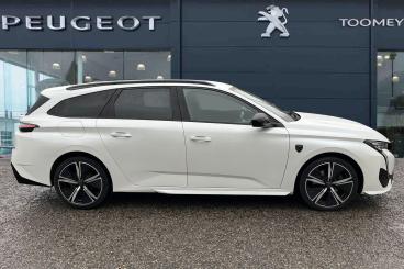 SPOTICAR Peugeot 308 Sw 1.2 Puretech Gt Eat Euro 6 (s/s) 5dr Used Car - Estate Petrol White - Southend-on-sea - 1200563220_4