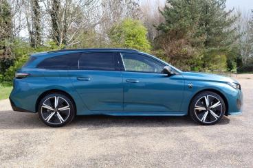 SPOTICAR Peugeot 308 Sw 1.2 Gt E-dsc6 Euro 6 (s/s) 5dr Used Car - Estate Hybrid Blue - Eastbourne - 1200587163_3