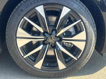 SPOTICAR Peugeot 308 Sw 1.2 Allure E-dsc Euro 6 (s/s) 5dr Used Car - Estate Hybrid Black - Watford - 1200617451_5