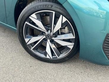 SPOTICAR Peugeot 308 Sw 1.6 12.4kwh Allure E-eat Euro 6 (s/s) 5dr Used Car - Estate Plug-in Hybrid Blue - Watford - 1200619549_3