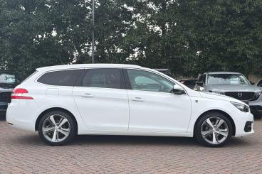 SPOTICAR Peugeot 308 Sw 1.2 Puretech Tech Edition Eat Euro 6 (s/s) 5dr Used Car - Estate Petrol White - Worthing - 1200630780_2