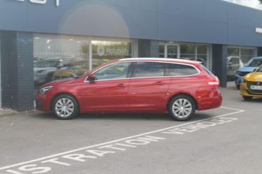 SPOTICAR Peugeot 308 Sw 1.2 Puretech Allure Premium Eat Euro 6 (s/s) 5dr Used Car - Estate Petrol Red - Salisbury - 1200635635_5