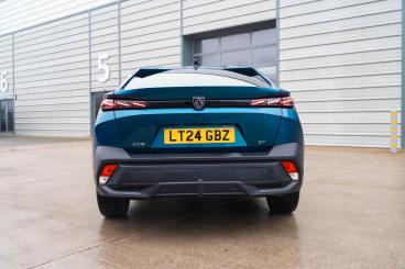 SPOTICAR Peugeot 408 1.2 Puretech Gt Fastback Eat Euro 6 (s/s) 5dr Used Car - Saloon Petrol Blue - Bromsgrove - 1200562050_2