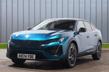 SPOTICAR Peugeot 408 1.2 Hybrid Gt Fastback E-dsc6 Euro 6 (s/s) 5dr Used Car - Saloon Hybrid Blue - Weston-super-mare - 1200565319_4