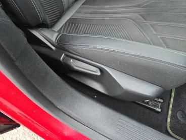 SPOTICAR Peugeot 408 1.2 Puretech Gt Fastback Eat Euro 6 (s/s) 5dr Used Car - Saloon Petrol Red - Workington - 1200579702_4