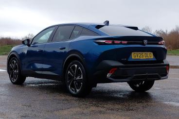 SPOTICAR Peugeot 408 1.2 Allure Fastback E-dsc6 Euro 6 (s/s) 5dr Used Car - Saloon Hybrid Blue - Eastbourne - 1200580338_5